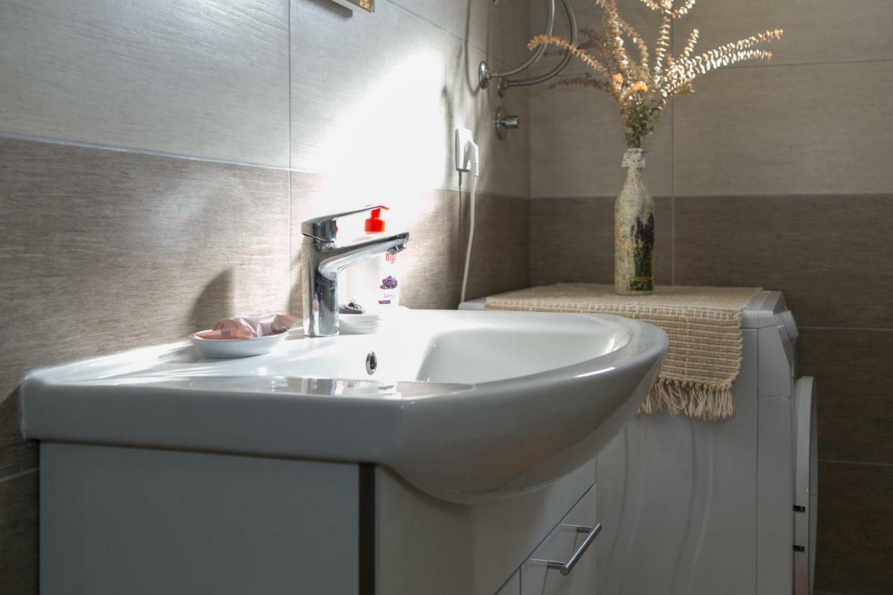Apartman Lori Otočac Eksteriør billede