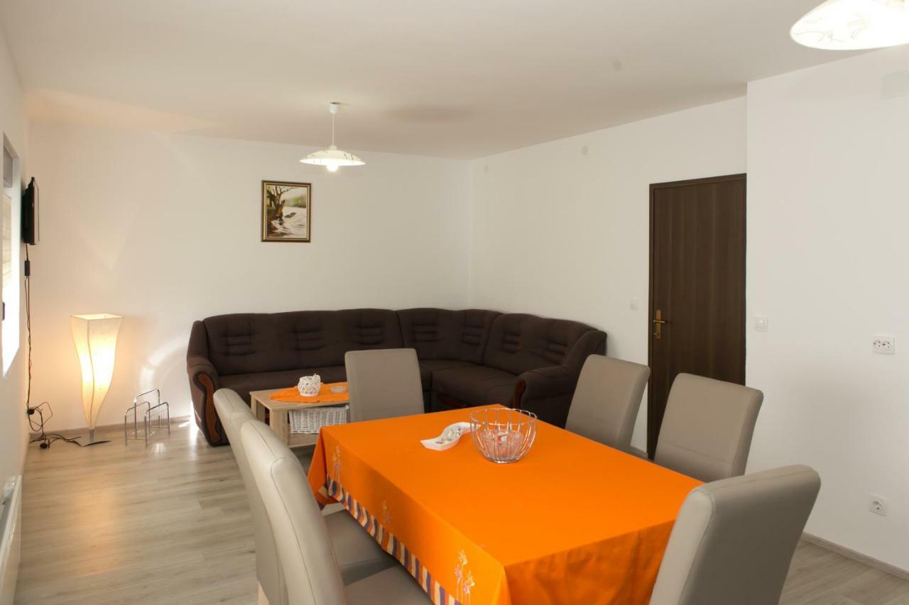 Apartman Lori Otočac Eksteriør billede
