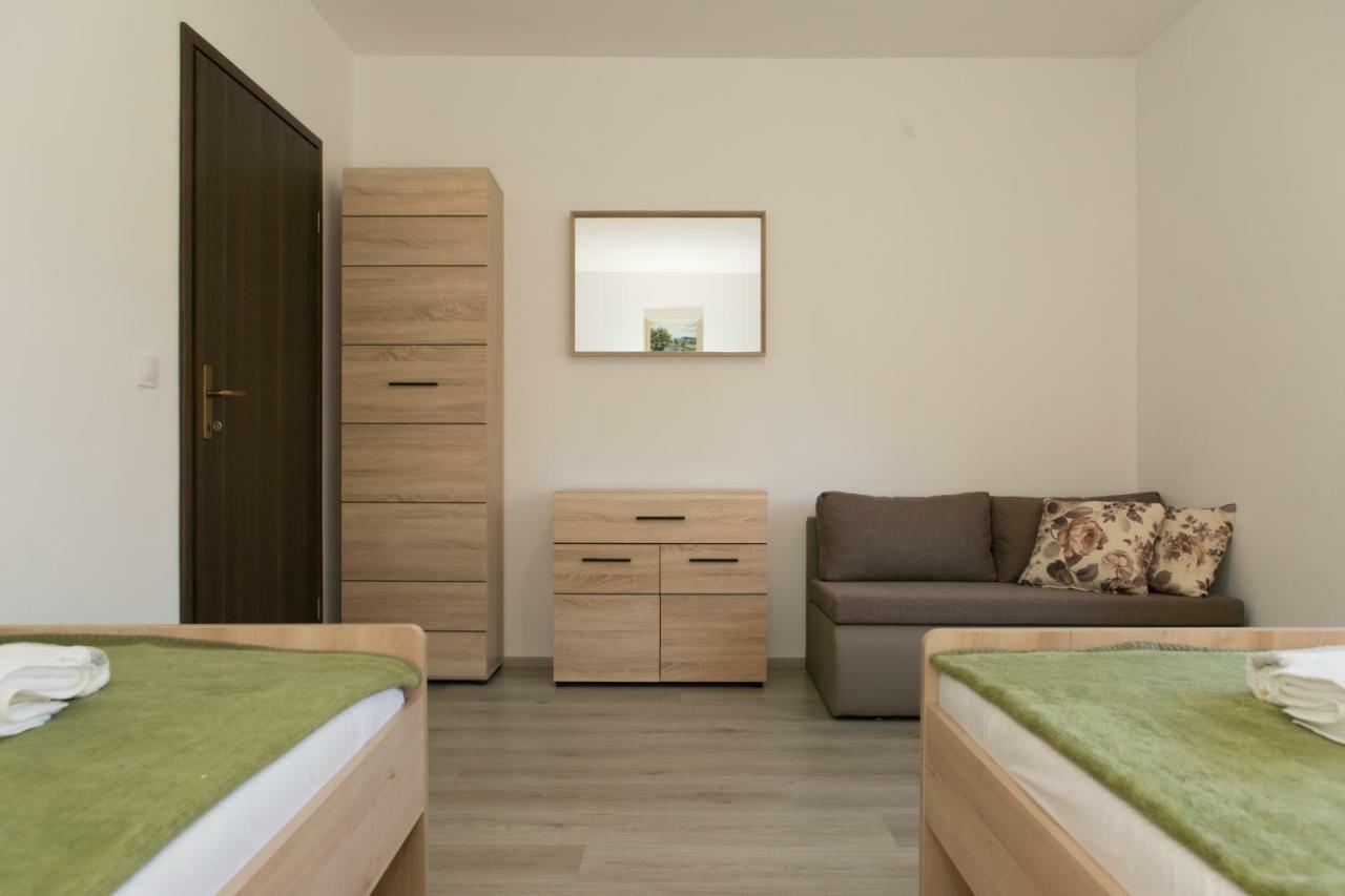 Apartman Lori Otočac Eksteriør billede