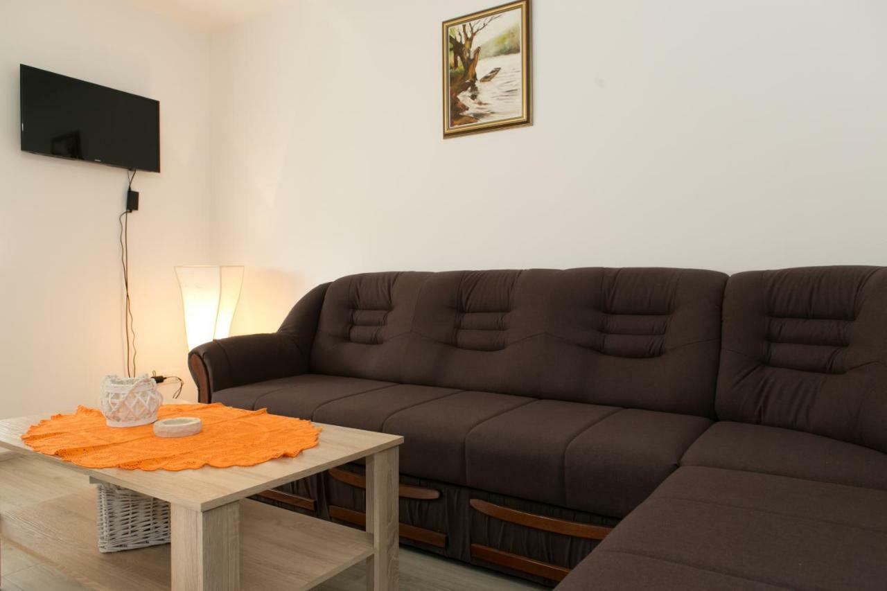Apartman Lori Otočac Eksteriør billede