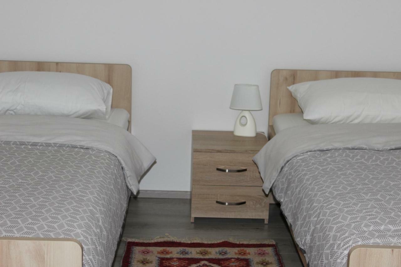Apartman Lori Otočac Eksteriør billede